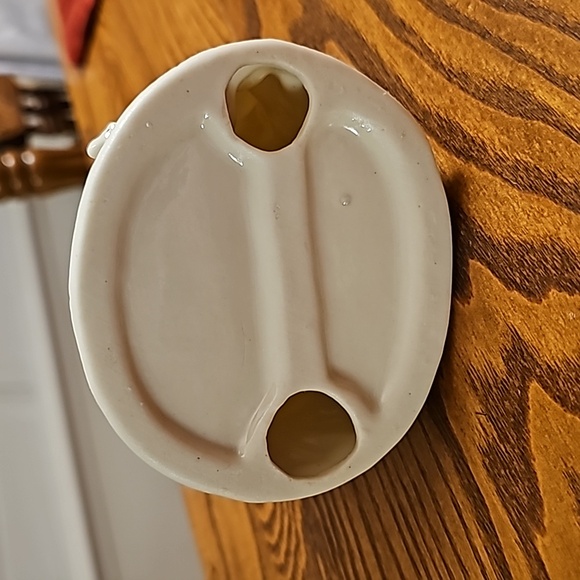 Vintage Porcelain Nativity Figure - Mary, Joseph, Baby Jesus and Lambs - Picture 6 of 6